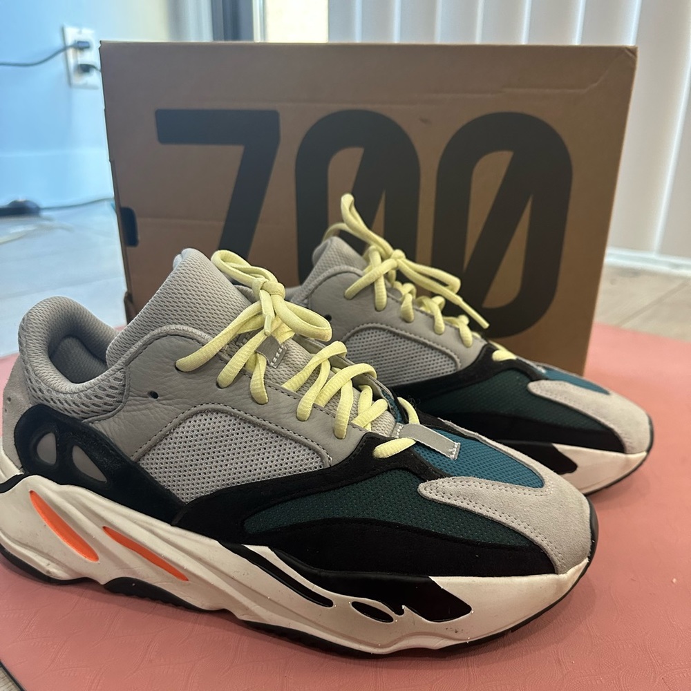 Yeezy 700 boost Men’s